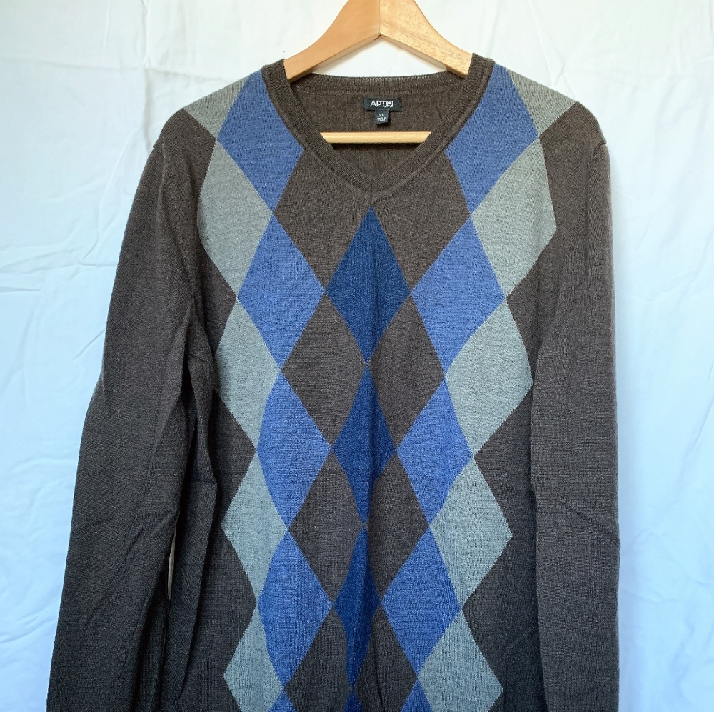 APT9, Size XL, Brown Long Sleeve Checkered V-neck Sweater